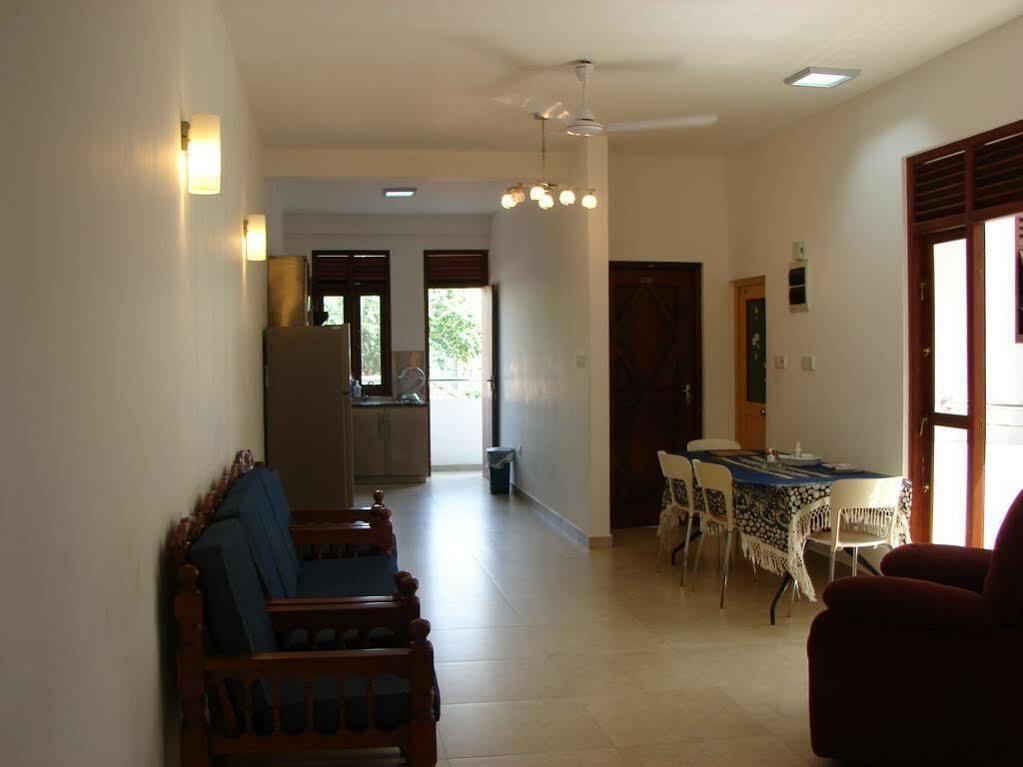 Ocean Breeze Apartment Colombo Exterior foto